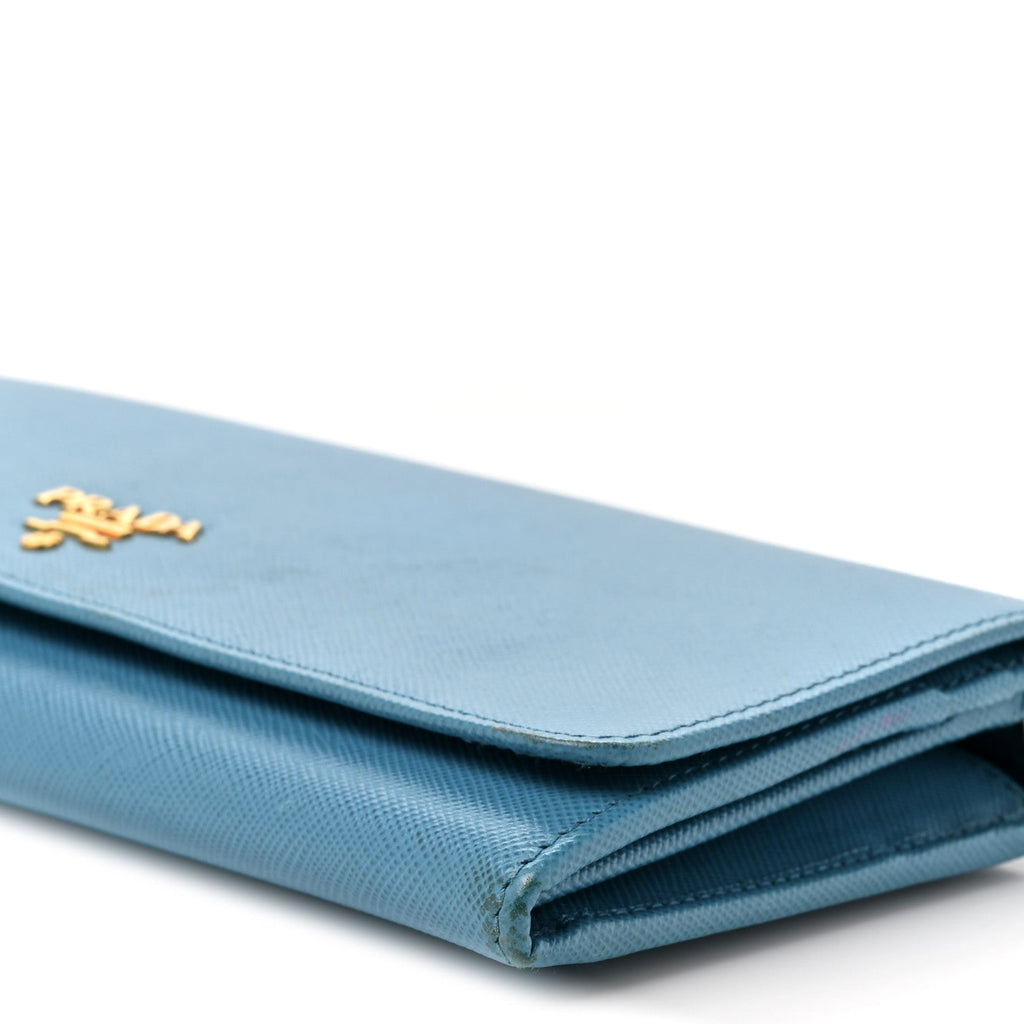 Saffiano Metal Oro Chain Wallet Celeste