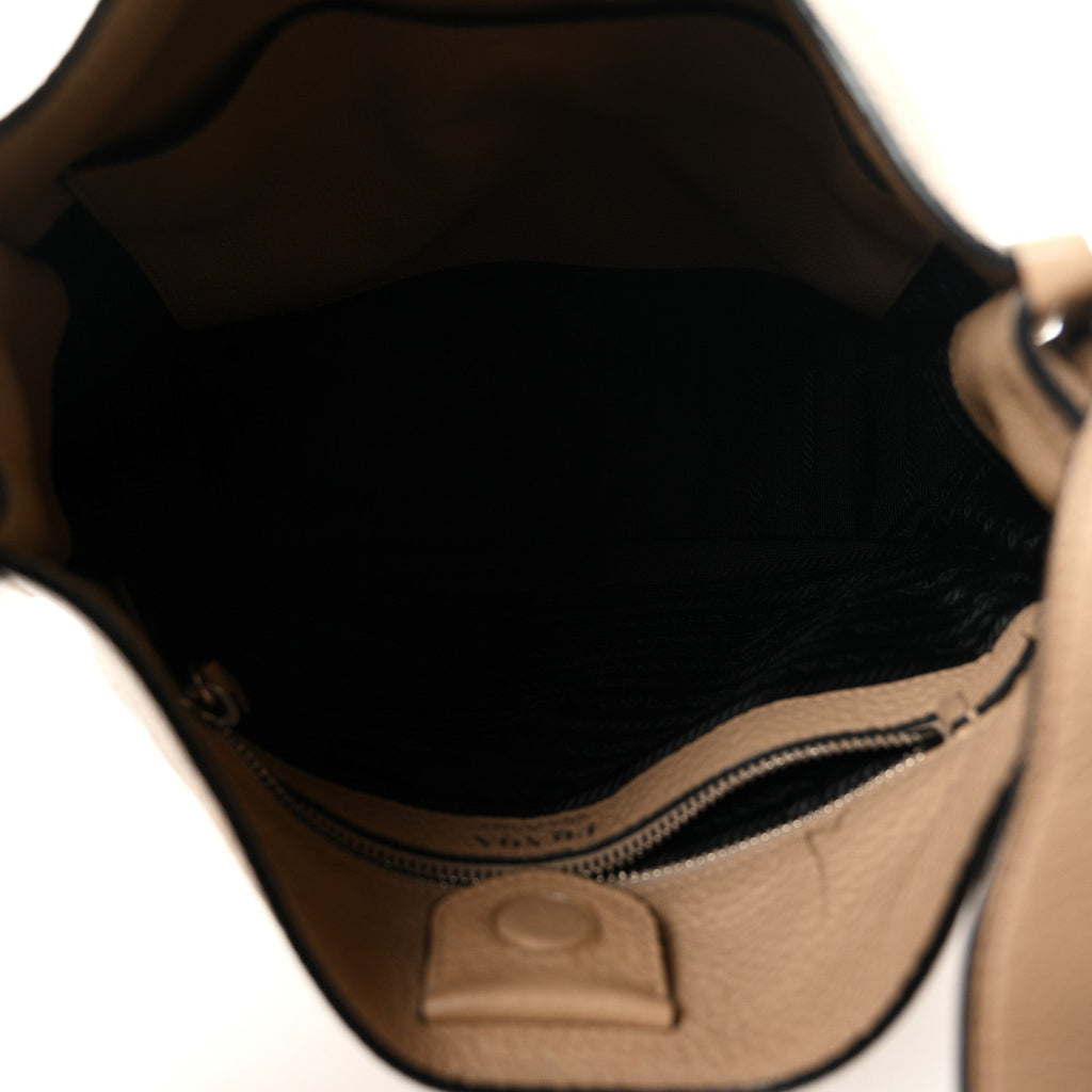Vitello Daino Soft Hobo Messenger Bag Sabbia
