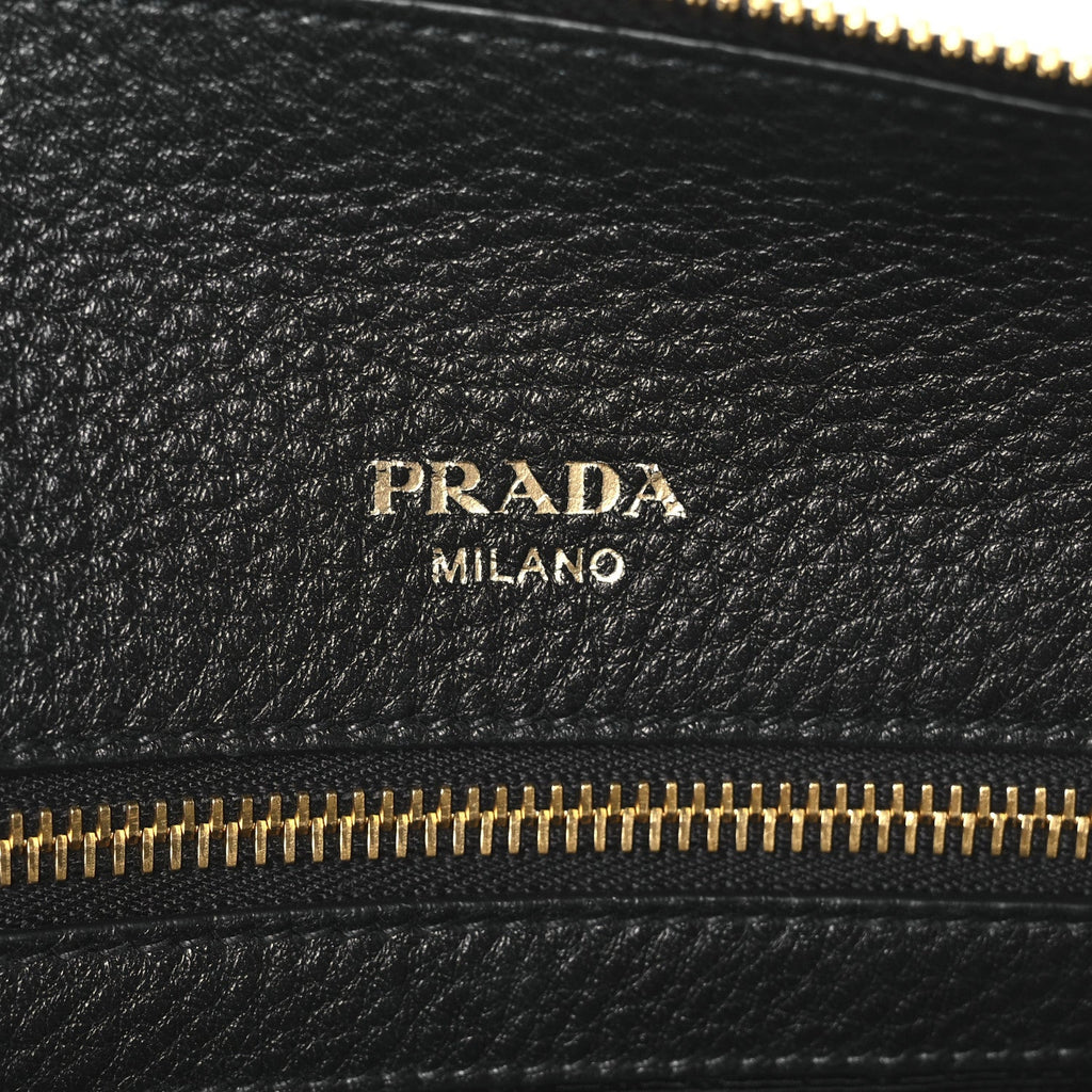 Vitello Daino Small Tote Black