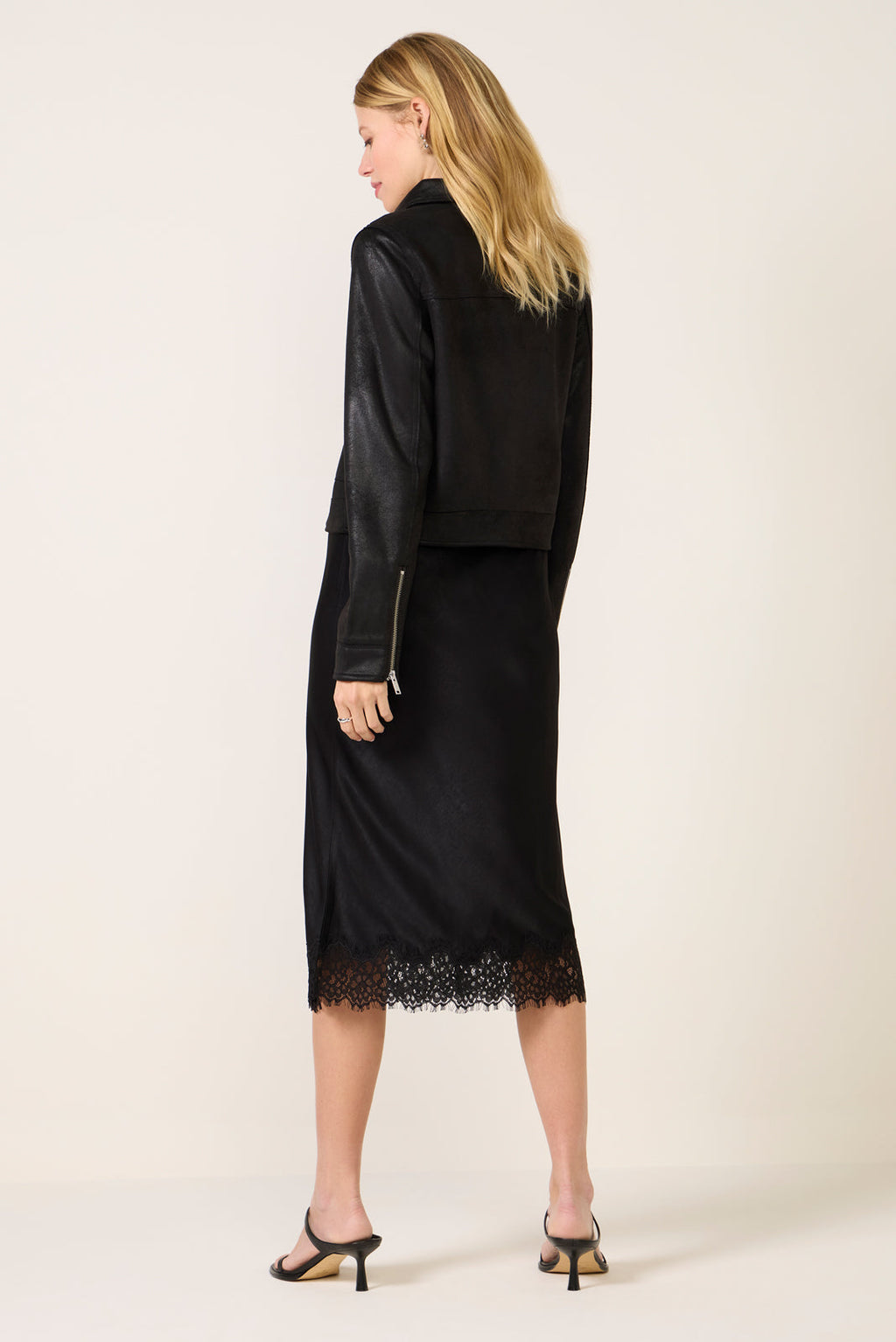 Satin Skirt w Lace
