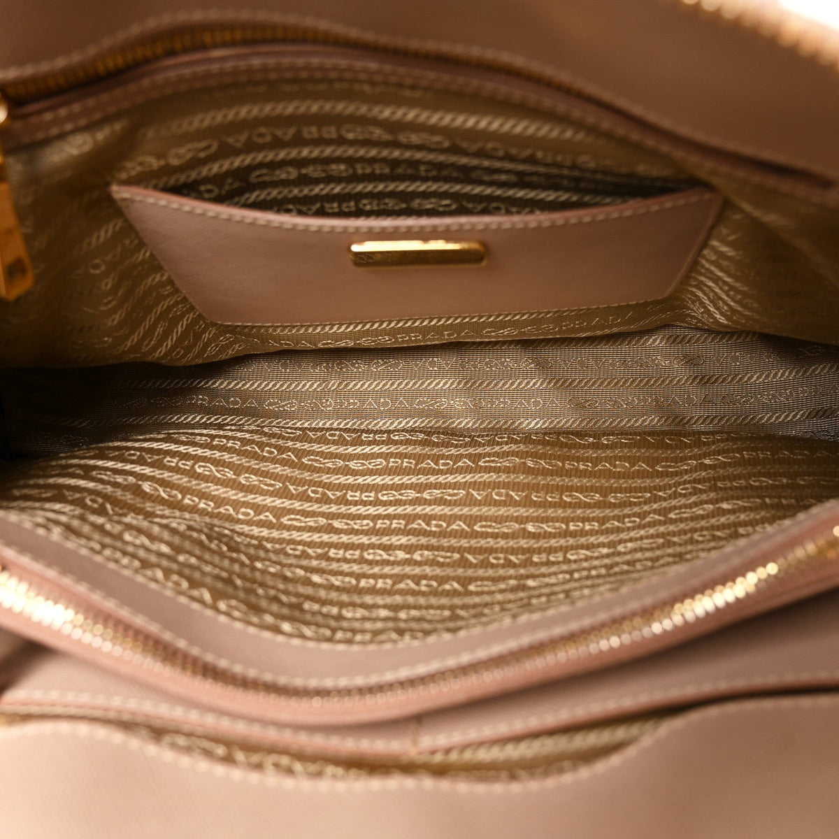 Saffiano Lux Large Promenade Tote Cammeo
