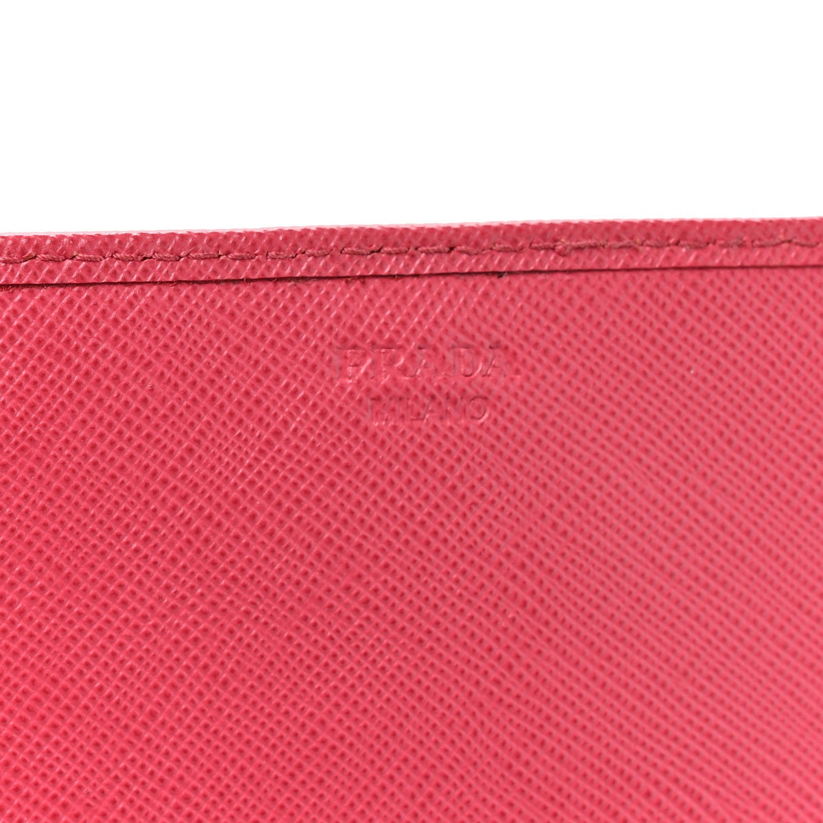 Saffiano Wallet on Chain Peonia