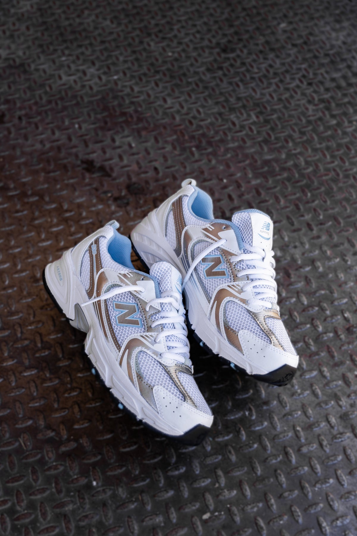 Gradeschool New Balance 530 (White/Blue) - GR530GB