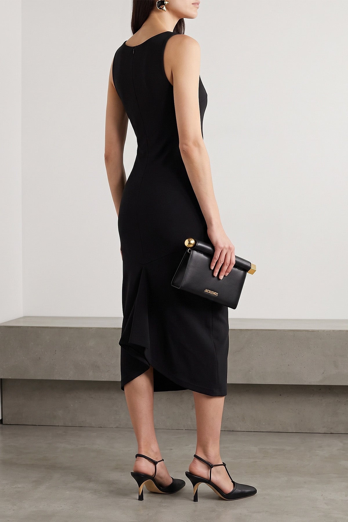 Jacquemus Clutch - Geometric gold-tone metal hardware