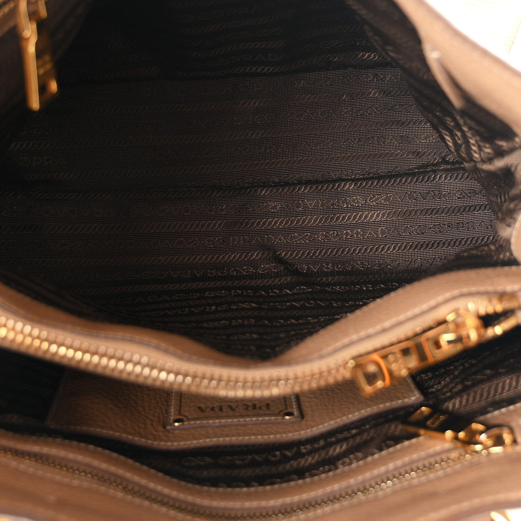 Vitello Daino Shopping Tote Cammeo