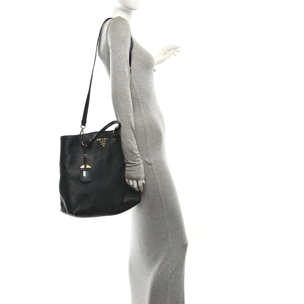Vitello Daino Shopping Tote Black