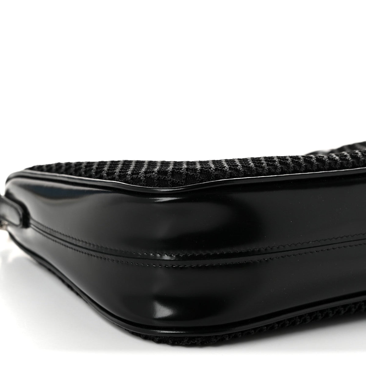 Mesh Brushed Calfskin Re-Edition 2005 Shoulder Bag Black