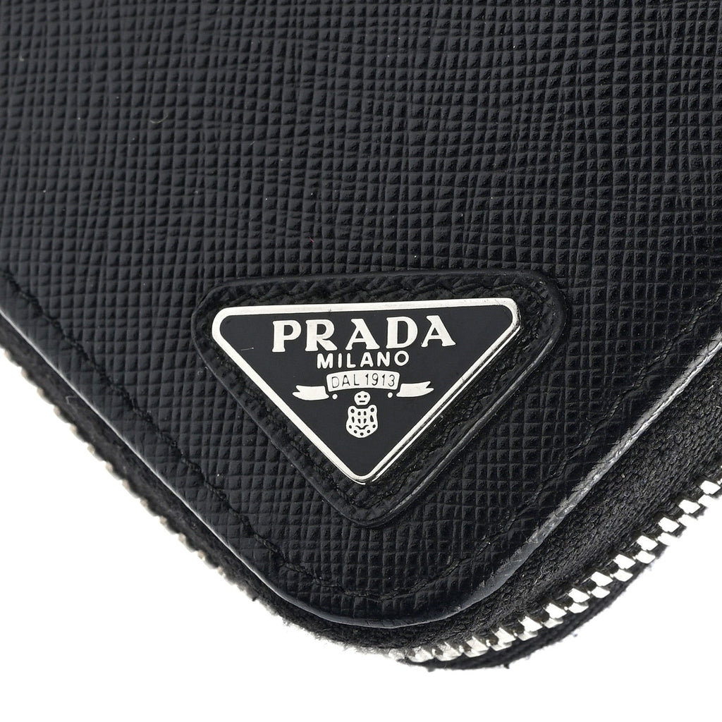 Saffiano Triangle Zip Wallet Black