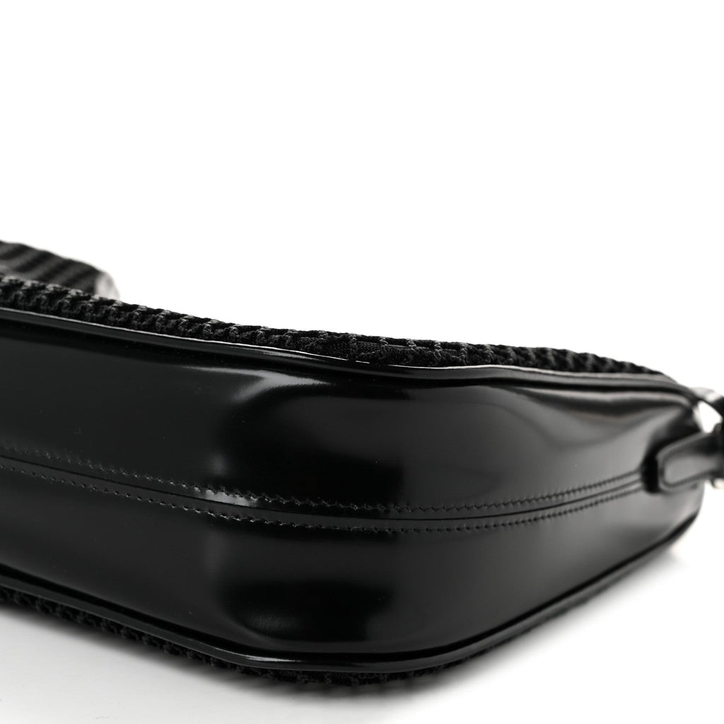 Mesh Brushed Calfskin Re-Edition 2005 Shoulder Bag Black