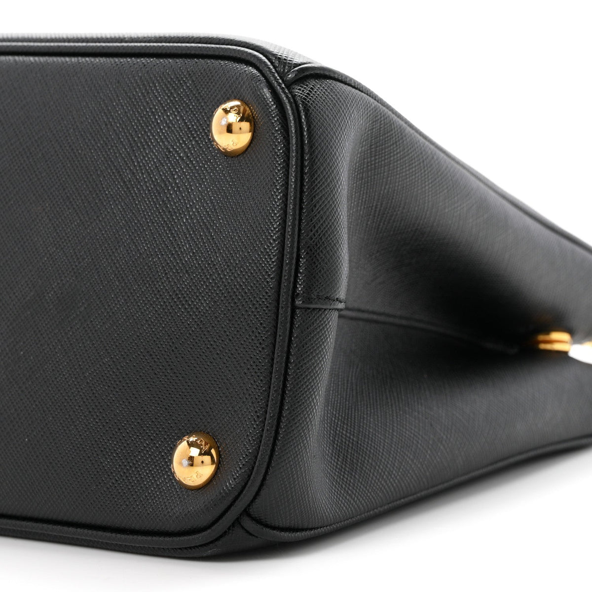 Saffiano Medium Galleria Double Zip Tote Black