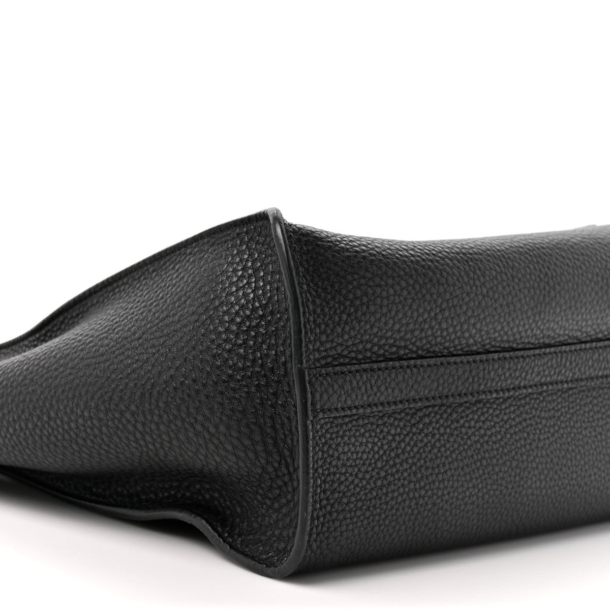 Vitello Daino Chain Shopping Tote Black
