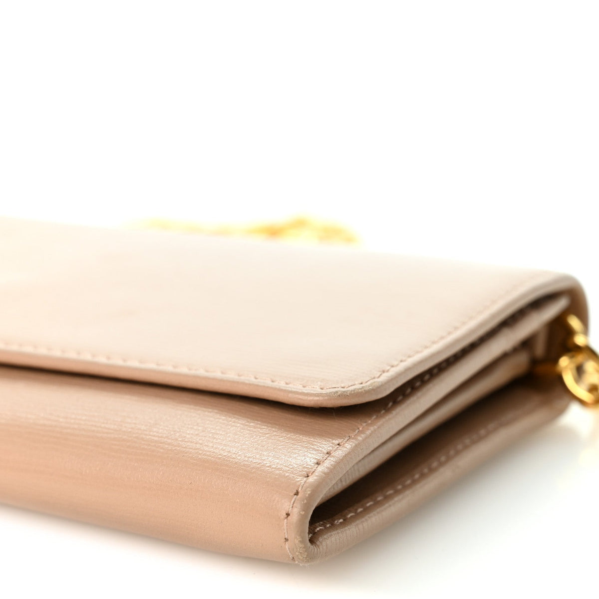 Vitello Move Metal Oro Chain Wallet Cammeo
