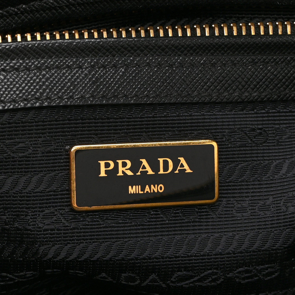 Saffiano Small Galleria Double Zip Tote Black