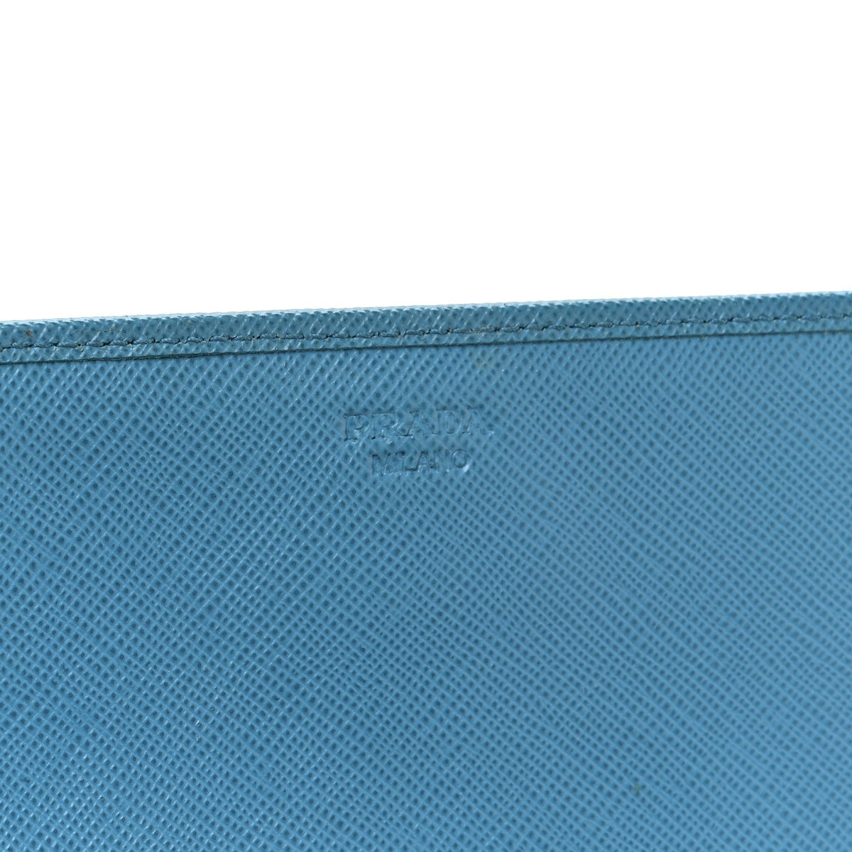 Saffiano Metal Oro Chain Wallet Celeste