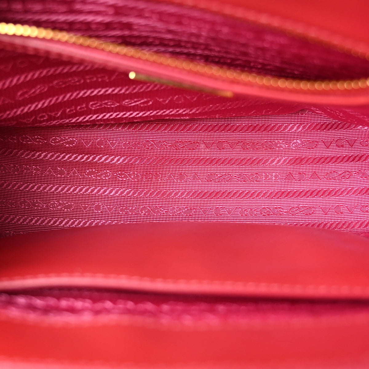 Saffiano Vernice Small Galleria Double Zip Tote Peonia