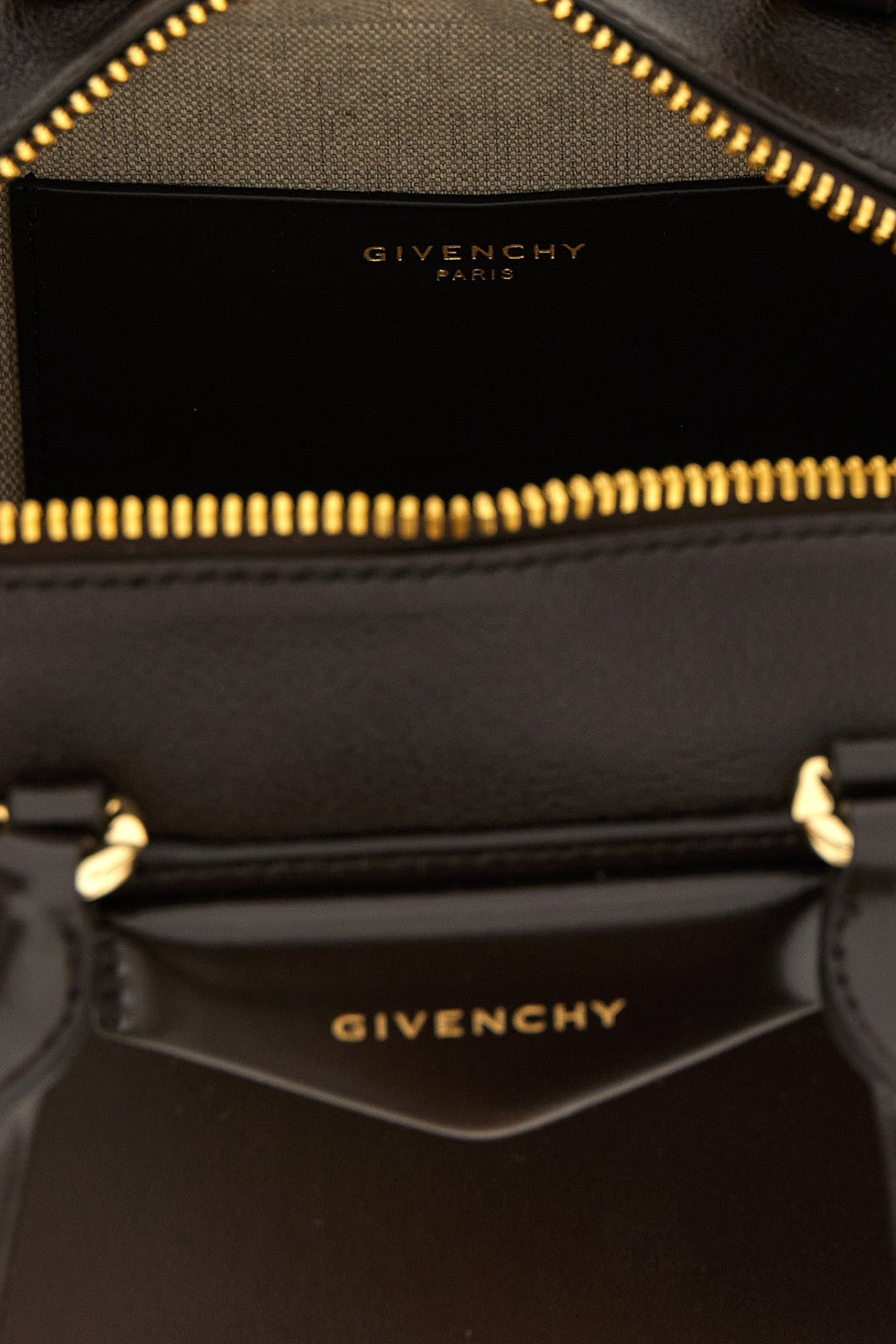 'Antigona East-West' small handbag