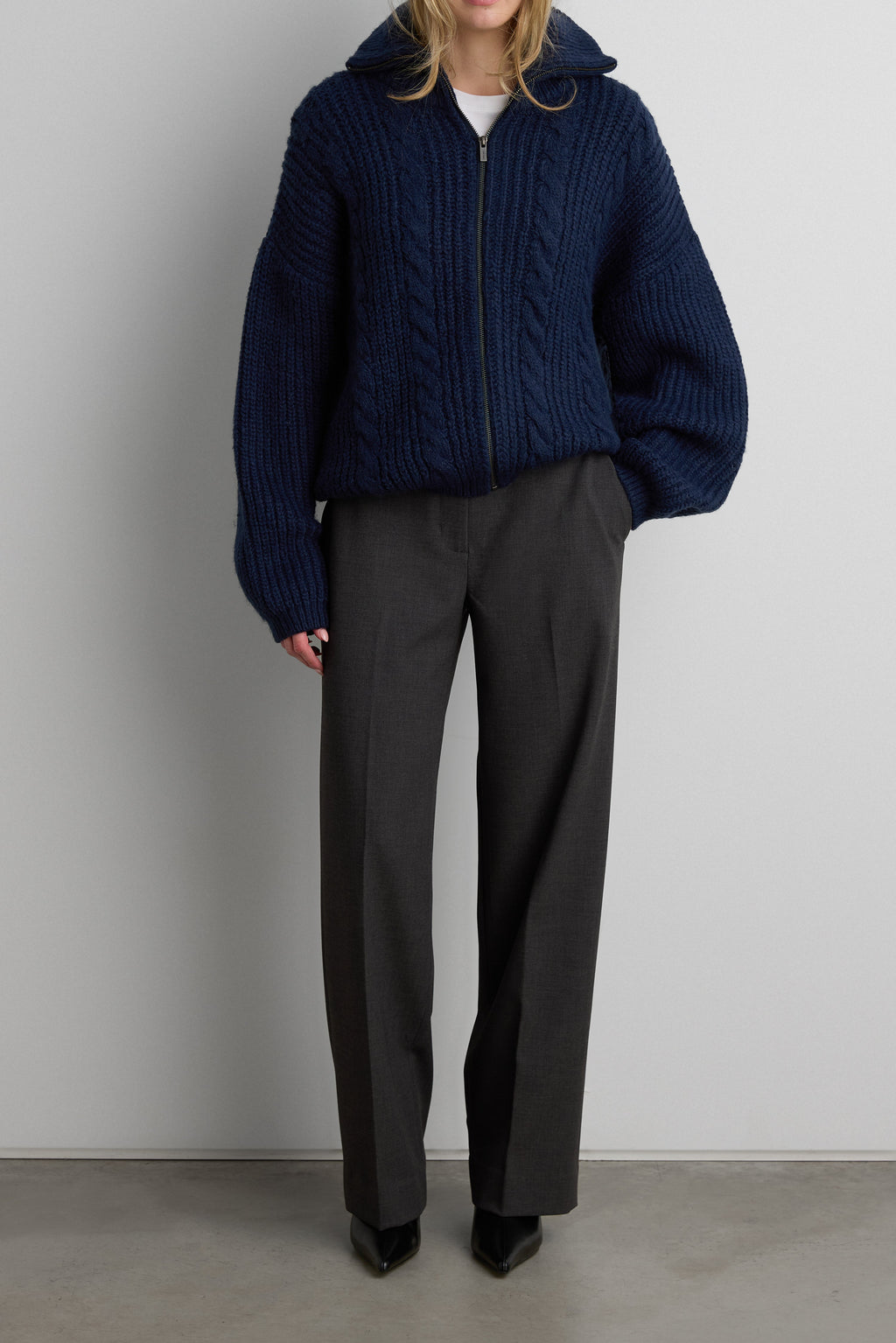 CABLE KNIT COLLARED CARDIGAN