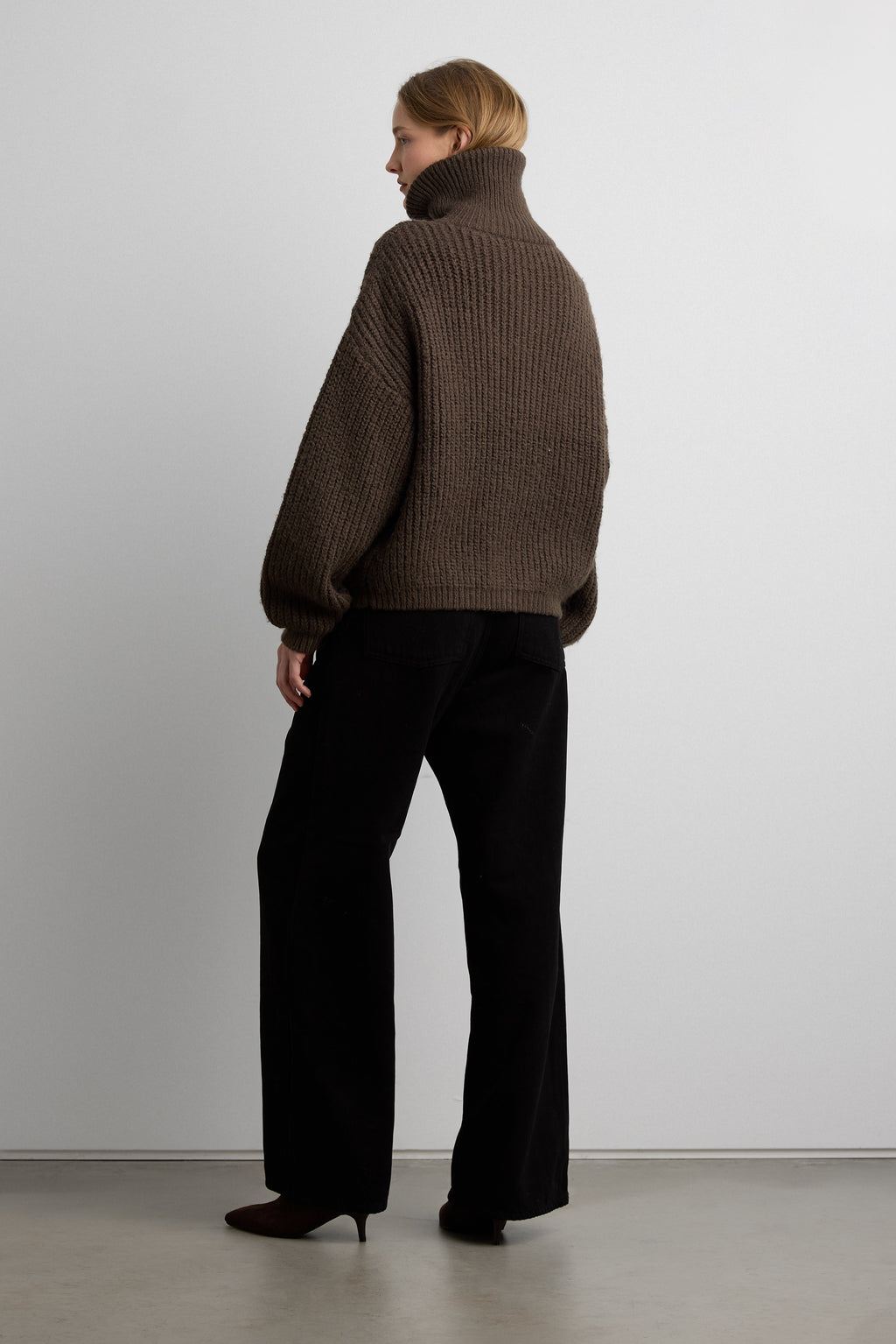 CABLE KNIT COLLARED CARDIGAN