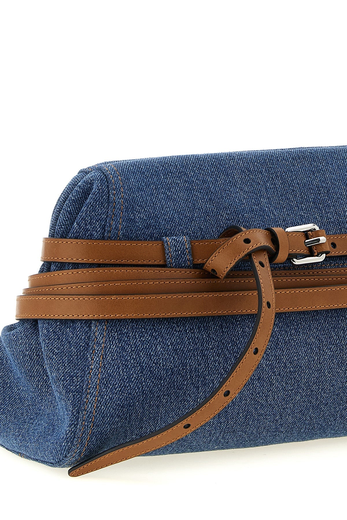 'Tie Me' big clutch