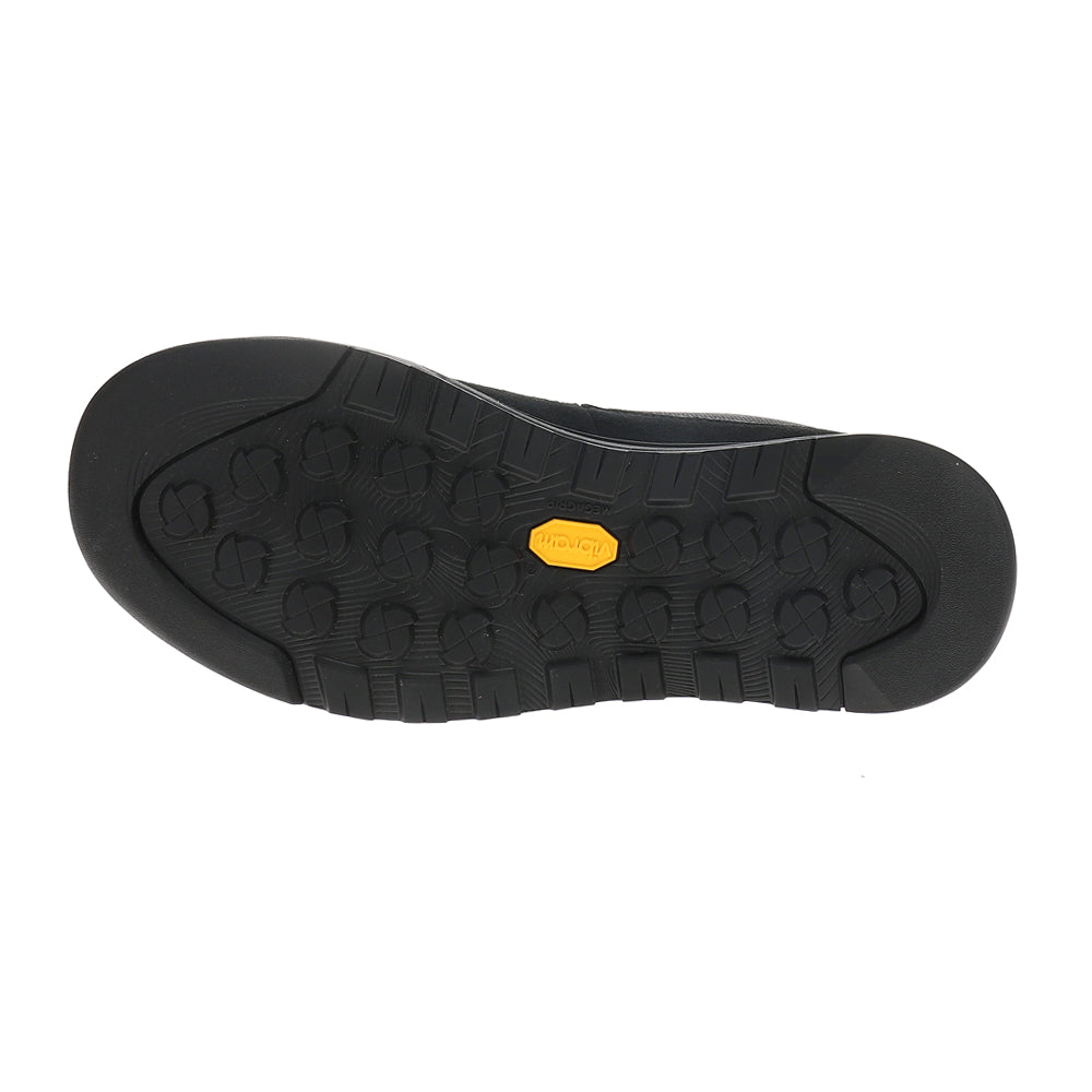 Clyffe Mid Insulated Waterproof Shoes