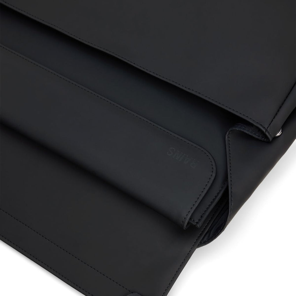 Rains OTG Messenger Bag in Bark