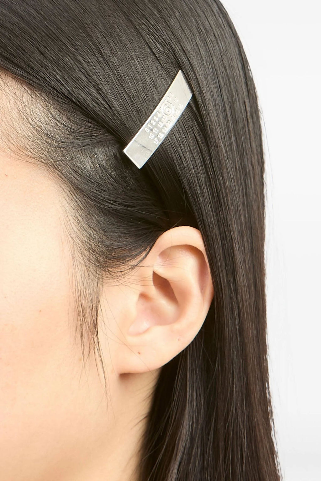 'Numeric' hair clip