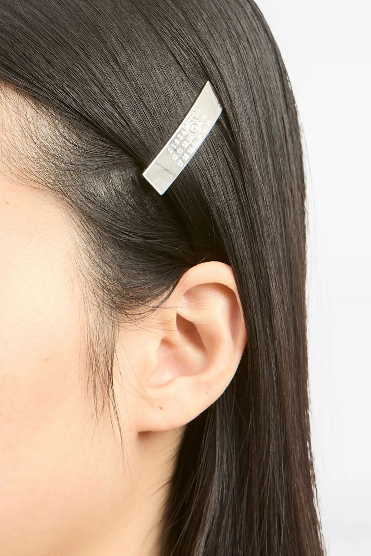 'Numeric' hair clip