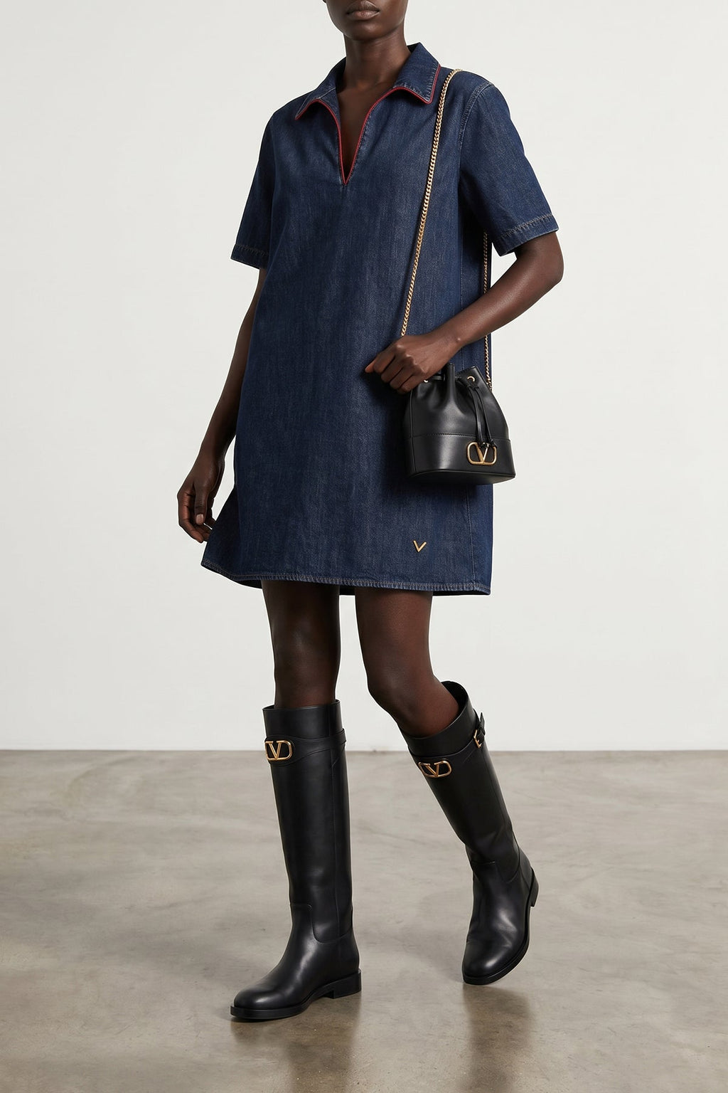 VLogo Signature Bucket Bag