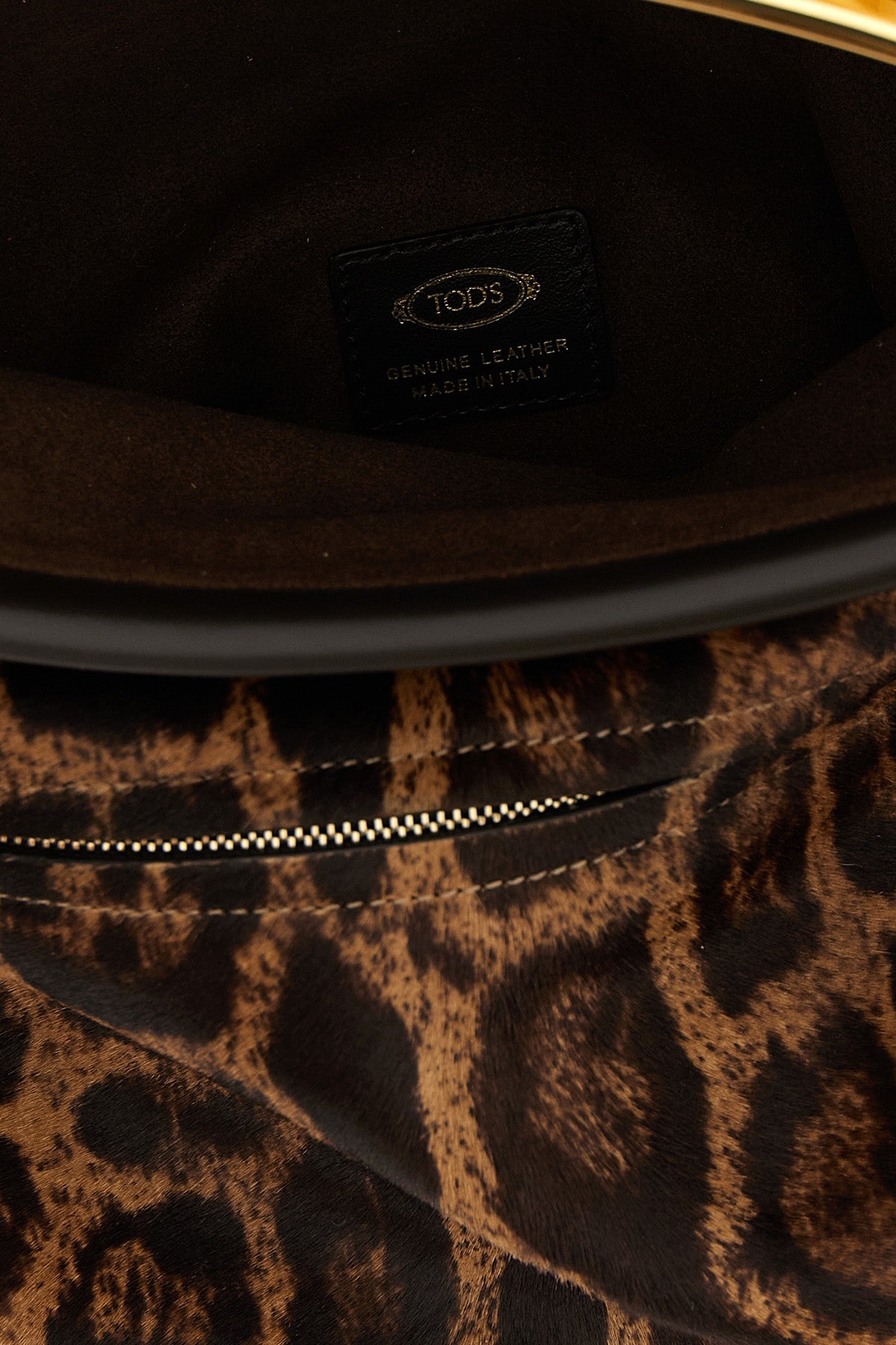 'Magenta Bag Flap' shoulder bag