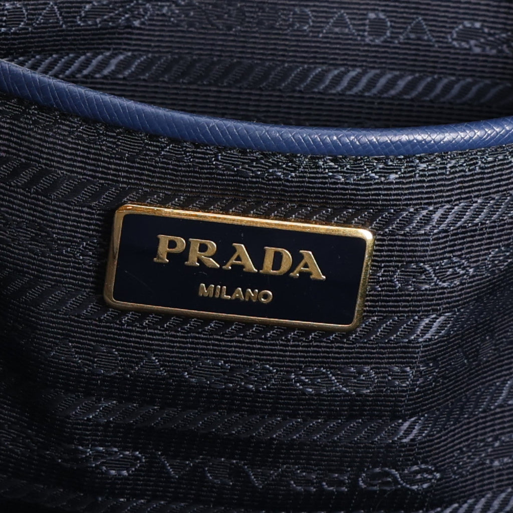 Saffiano Lux Medium Galleria Double Zip Tote Bluette