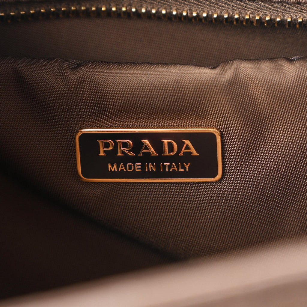 Re-Nylon Medium Explore Shoulder Bag Bruciato