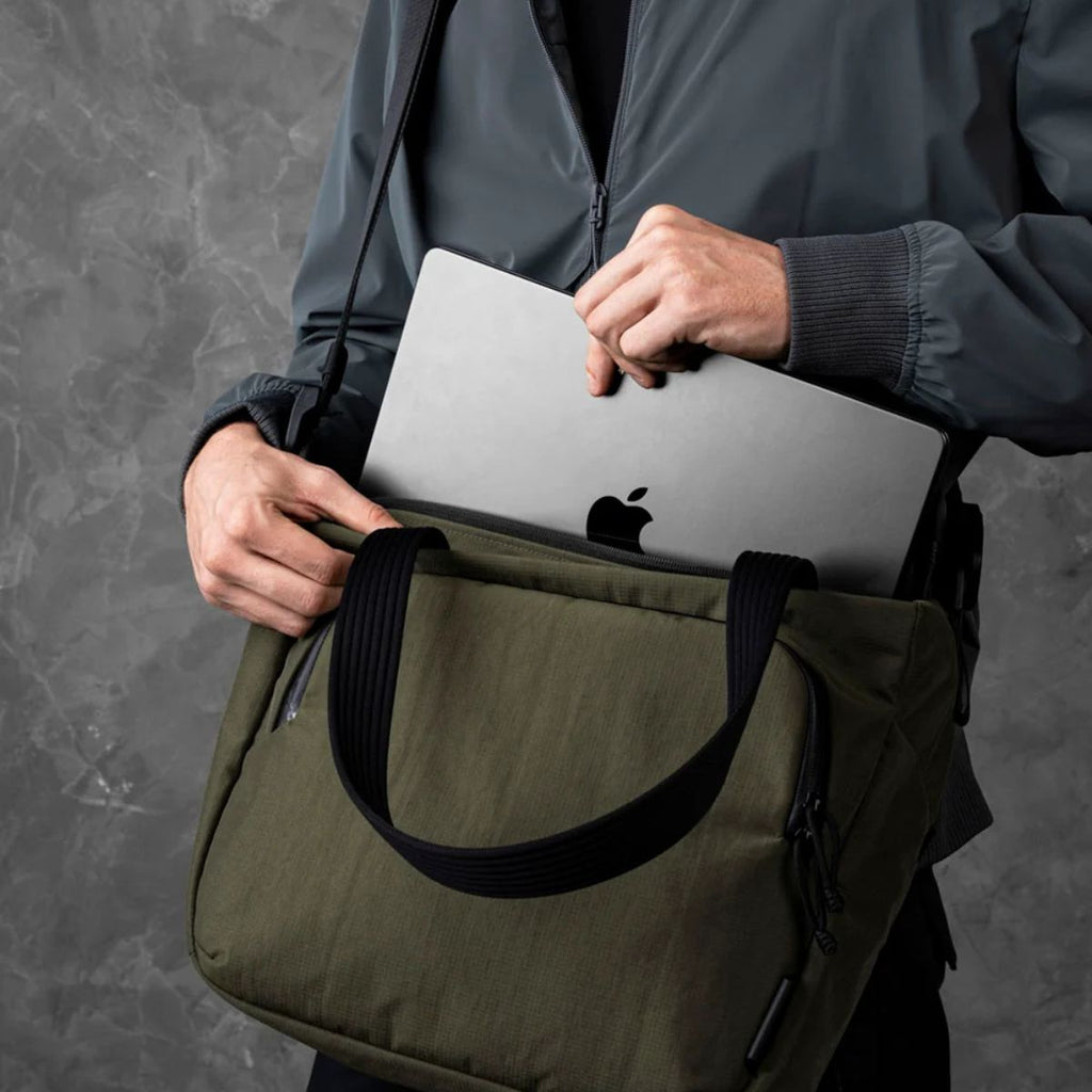 Alpaka Bravo Tote V2 12L in Green Axoflux 400D