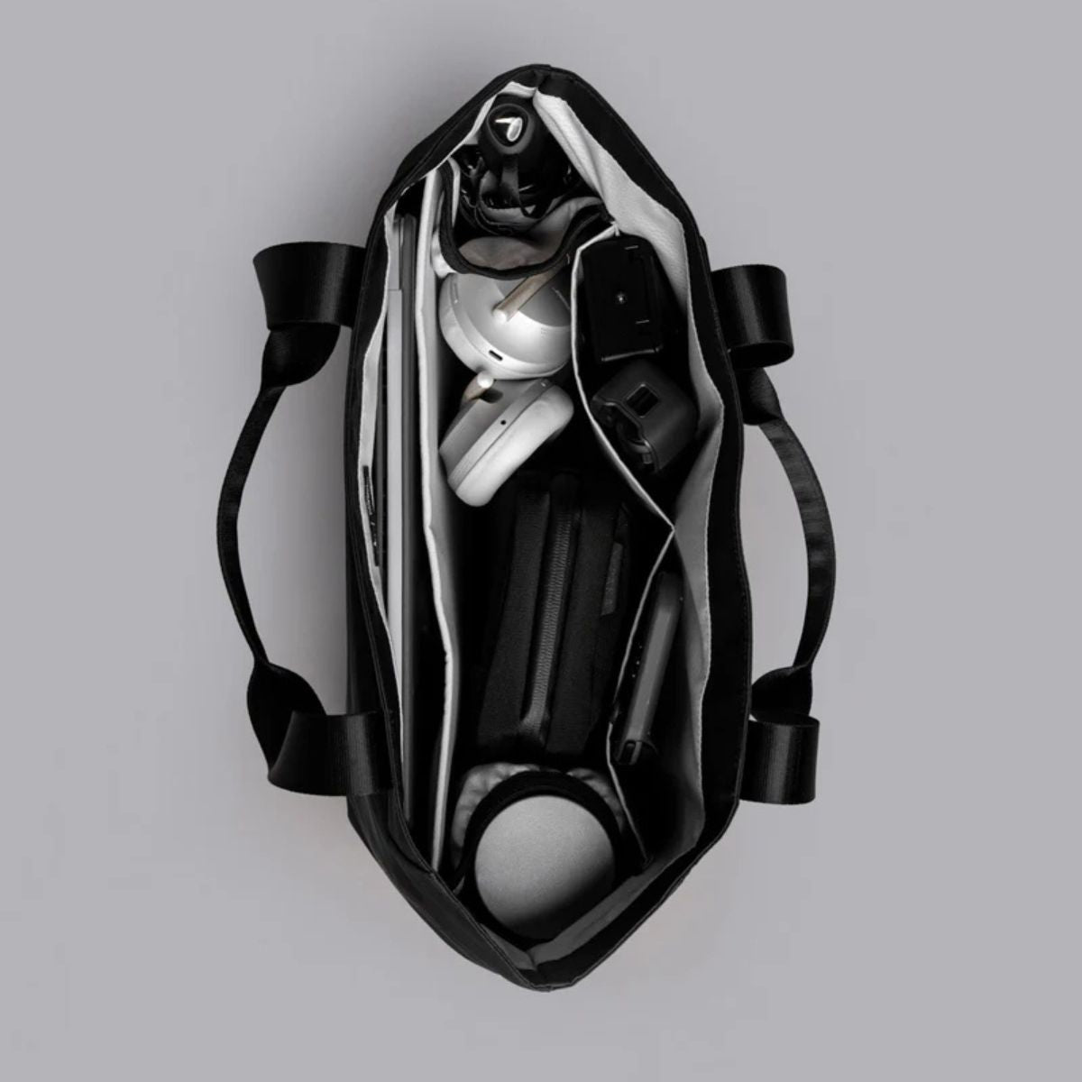 Alpaka Elements Tote Large in Black