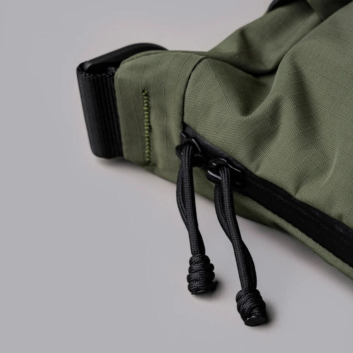 Alpaka Flight Satchel 11L in Green Axoflux 210D