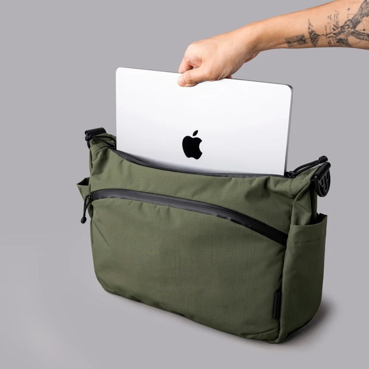 Alpaka Flight Satchel 11L in Green Axoflux 210D