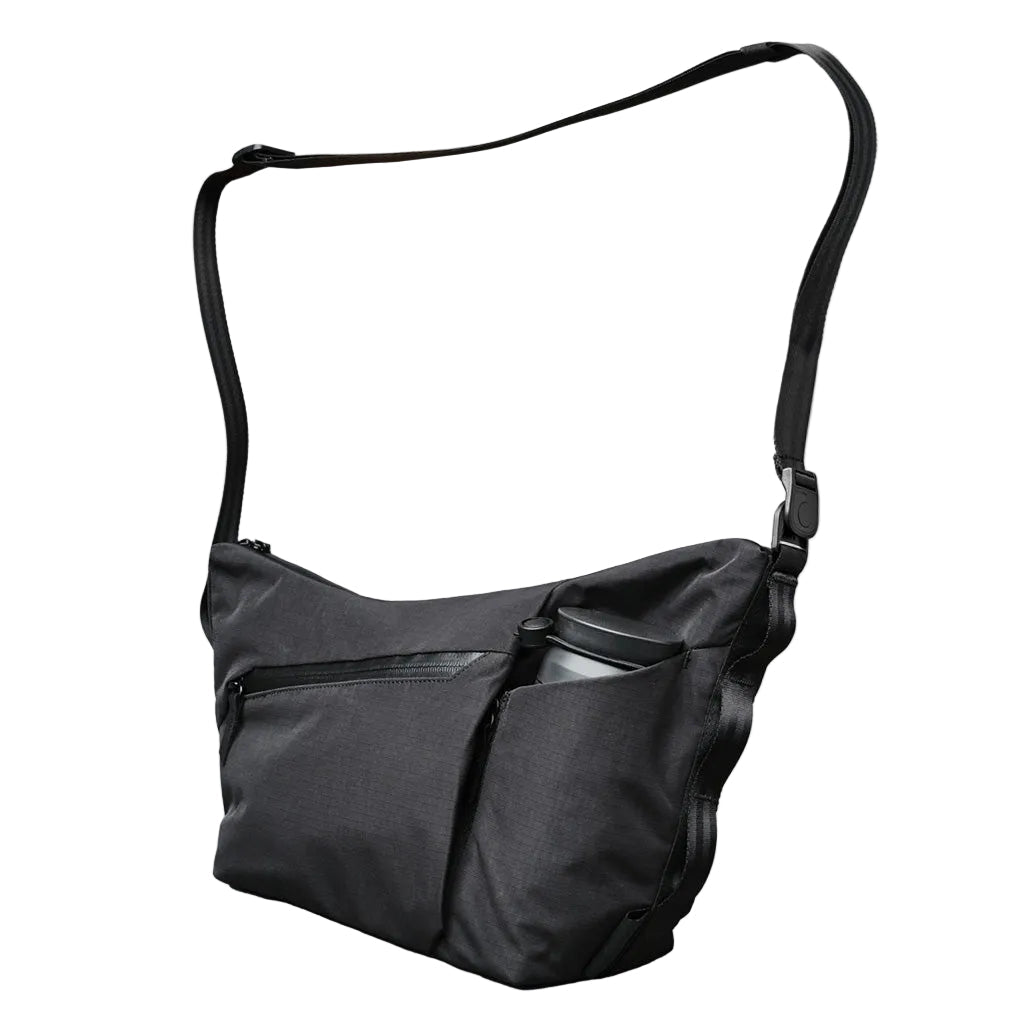 Alpaka Flow Satchel 4L in Black