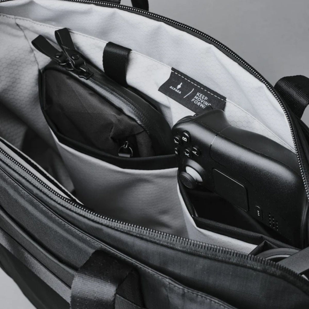 Alpaka Metro Tote in Black