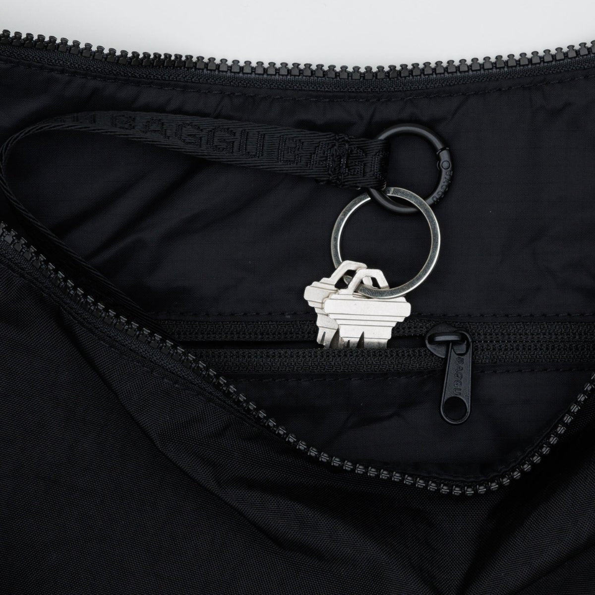 Baggu Large Nylon Crescent Bag in Black
