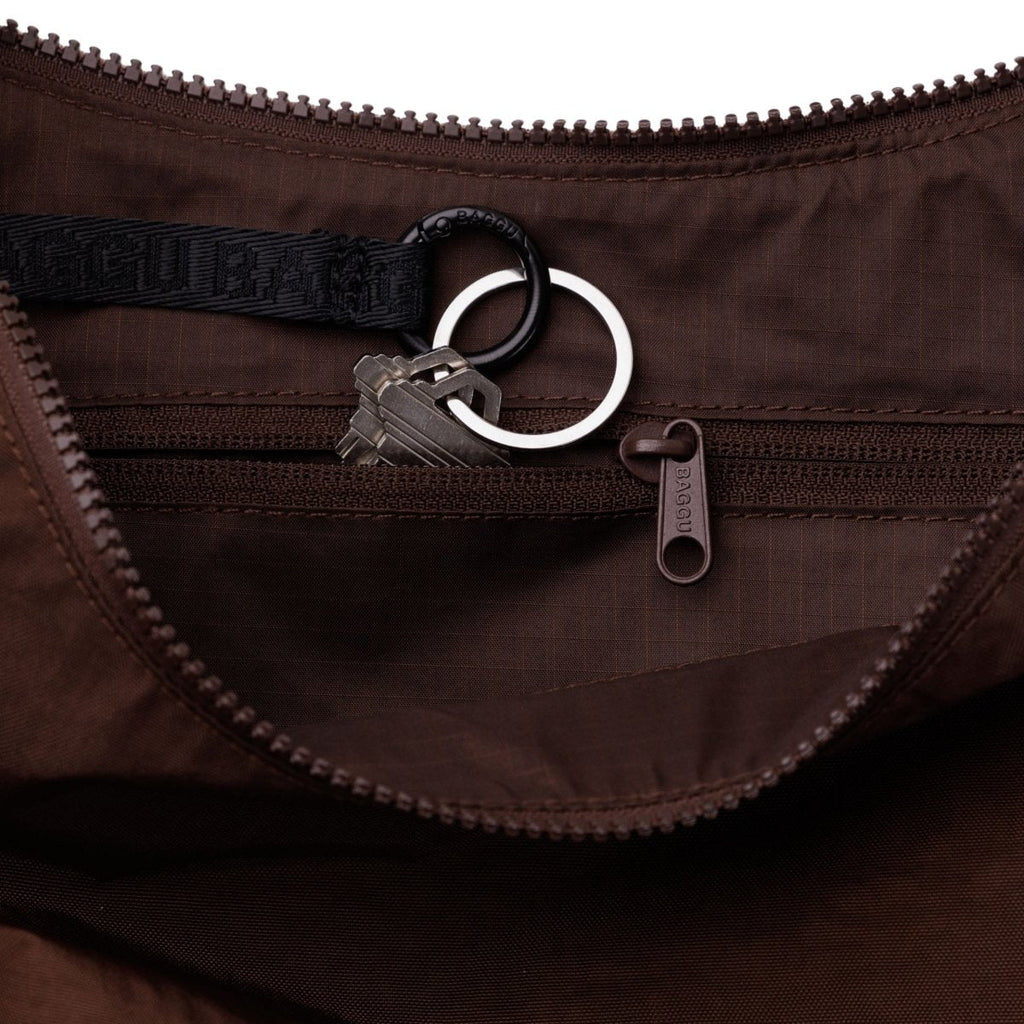 Baggu Medium Nylon Crescent Bag in Coffee