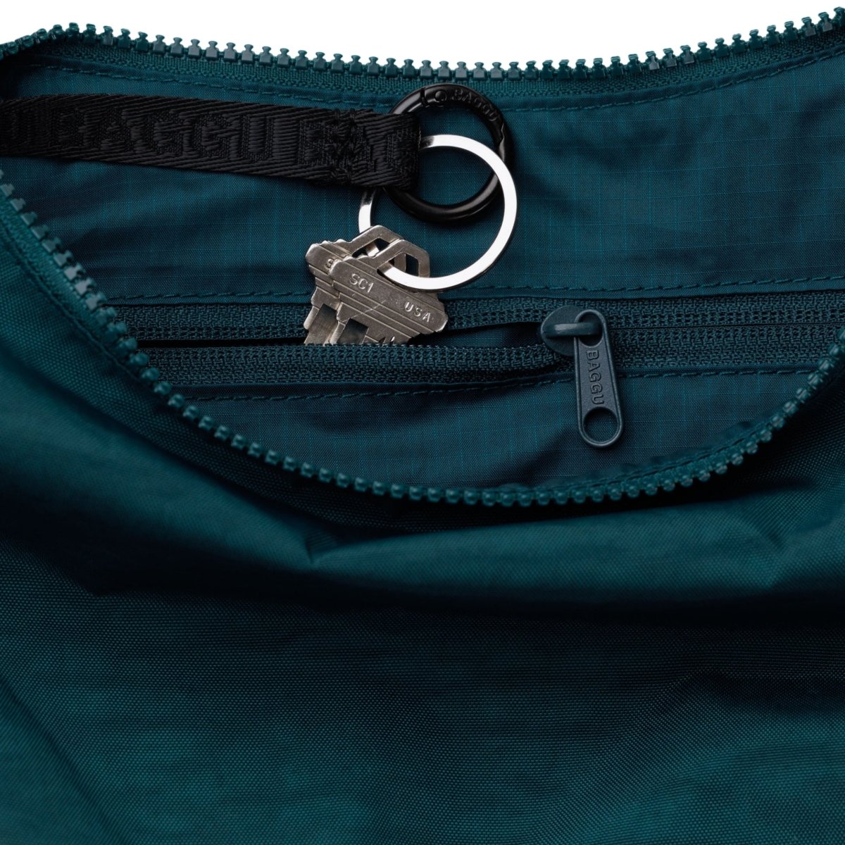 Baggu Medium Nylon Crescent Bag in Deep Sea