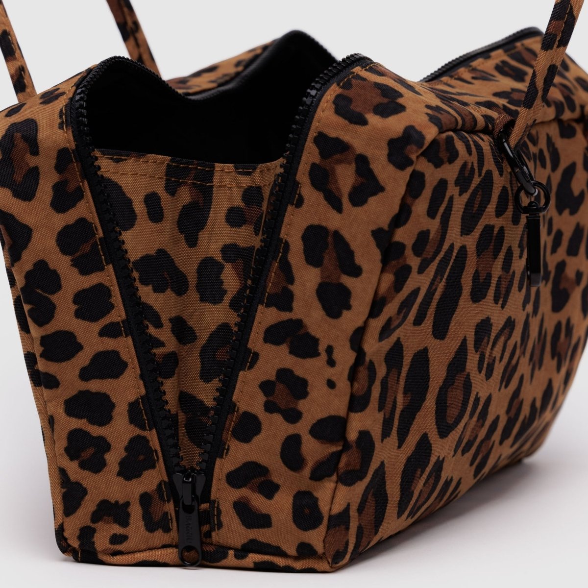Baggu Nylon Bowler Bag in Leopard