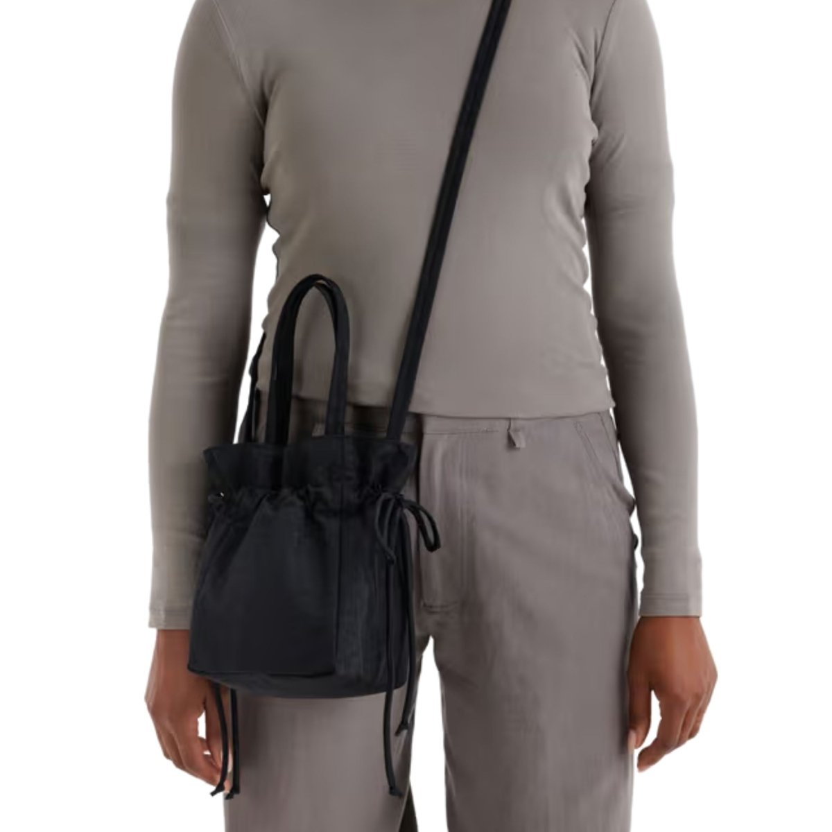 Baggu Nylon Drawstring Bag in Black