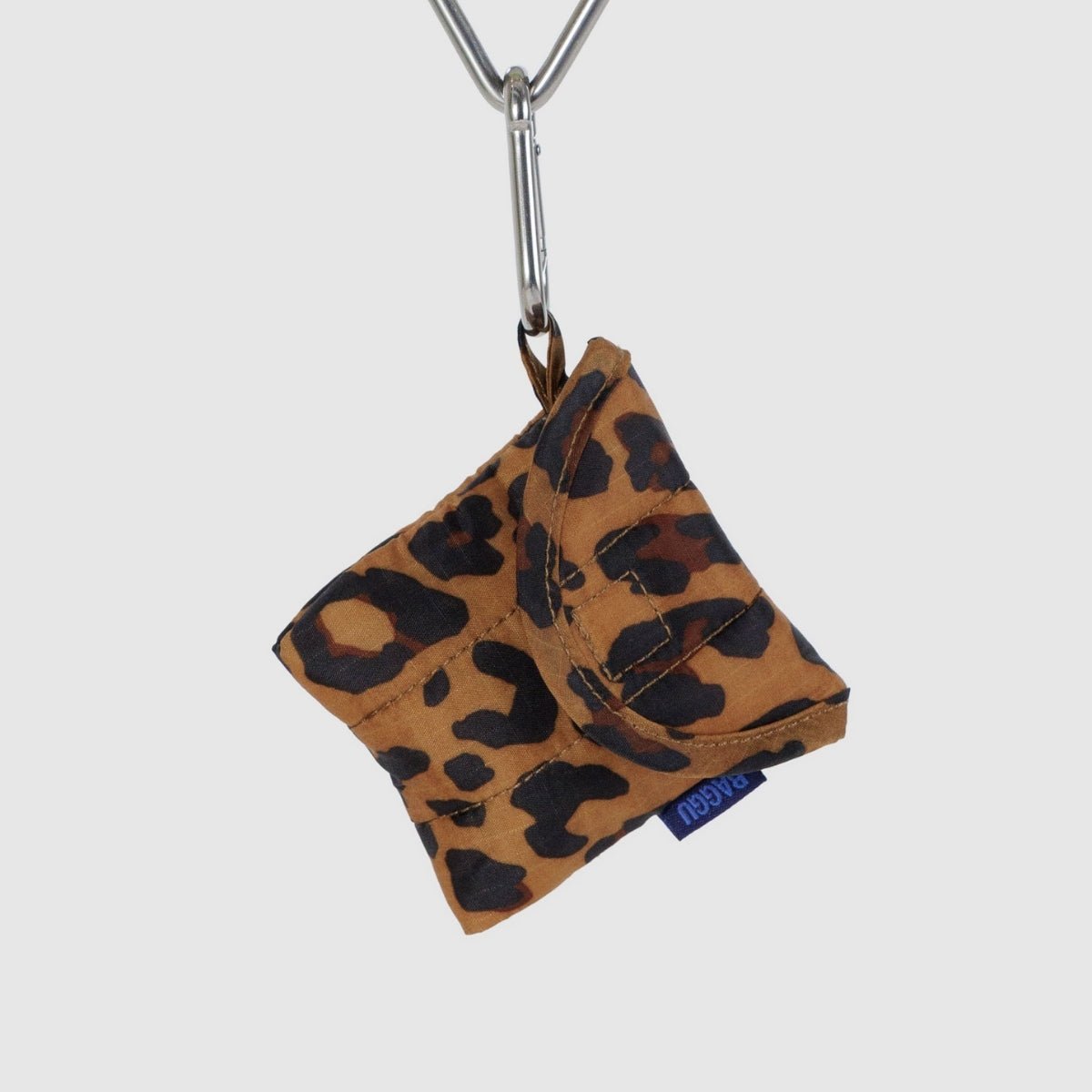 Baggu Puffy Earbuds Case in Leopard