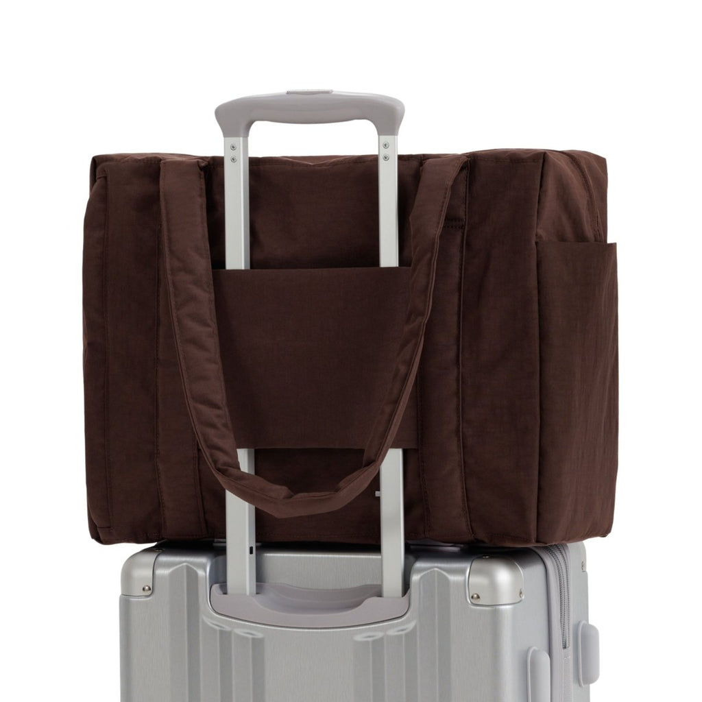 Baggu Small Cloud Carry-On in Coffee