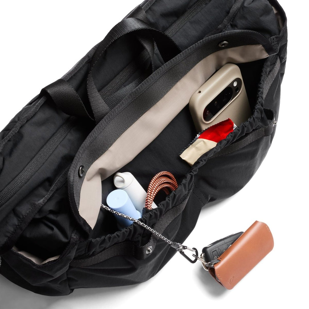 Bellroy Cinch Carryall in Black