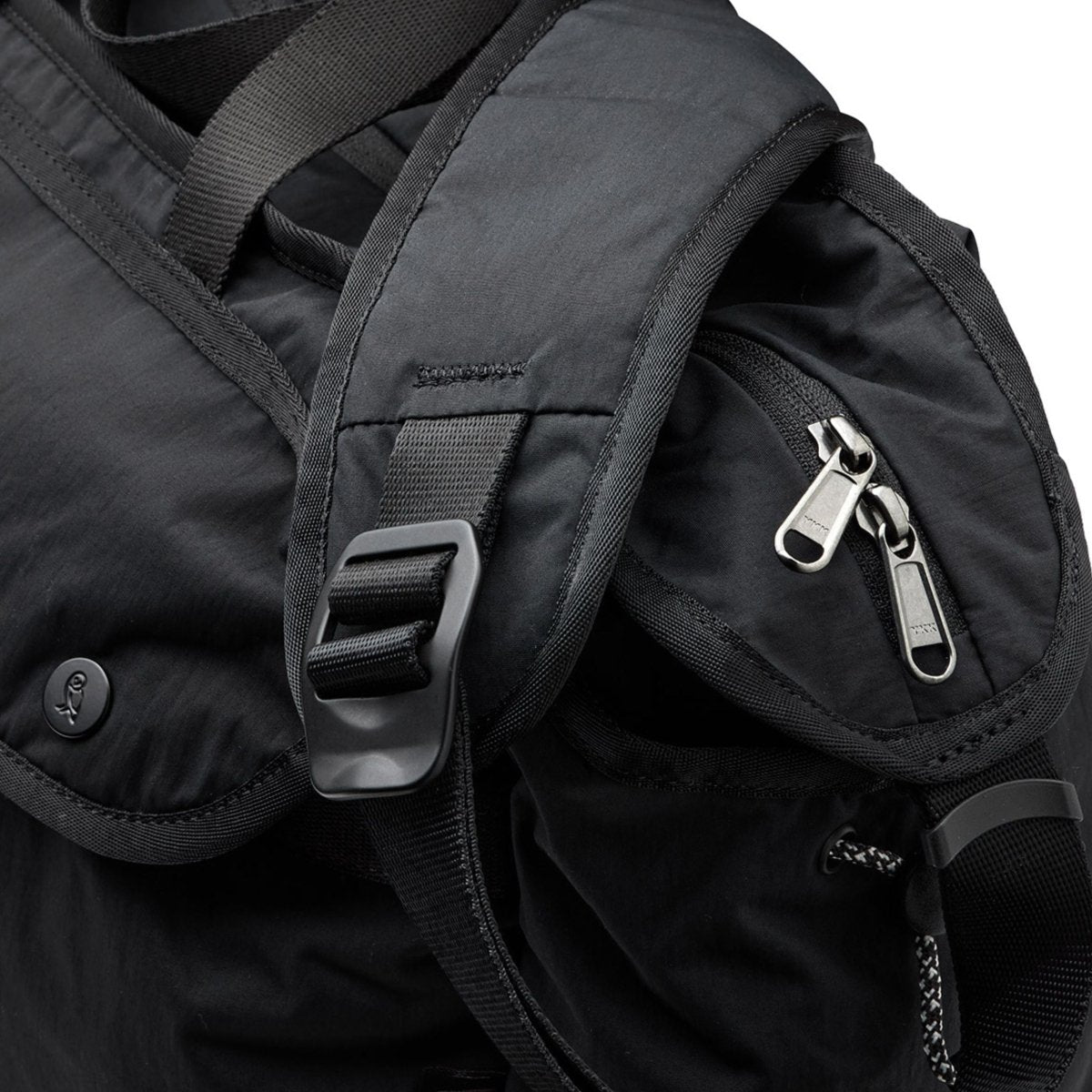 Bellroy Cinch Carryall in Black