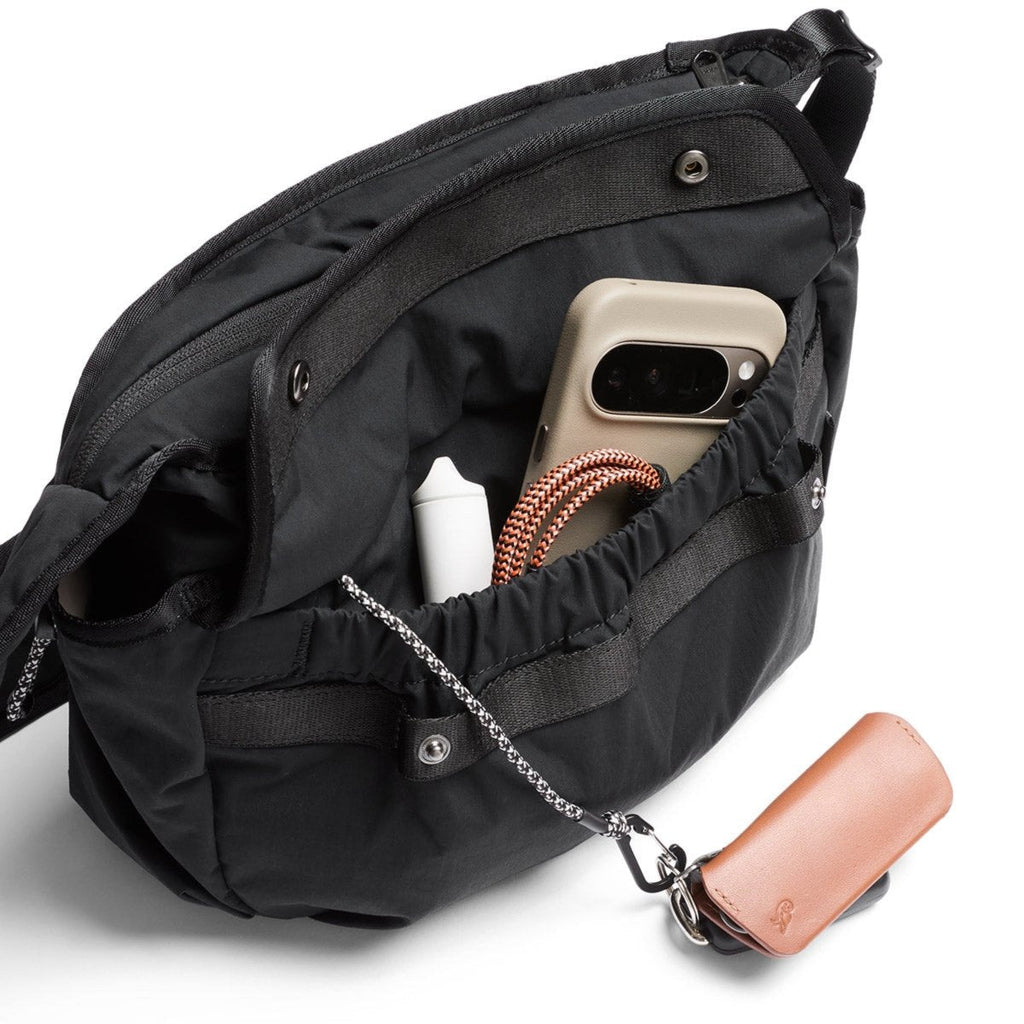 Bellroy Cinch Sling in Black