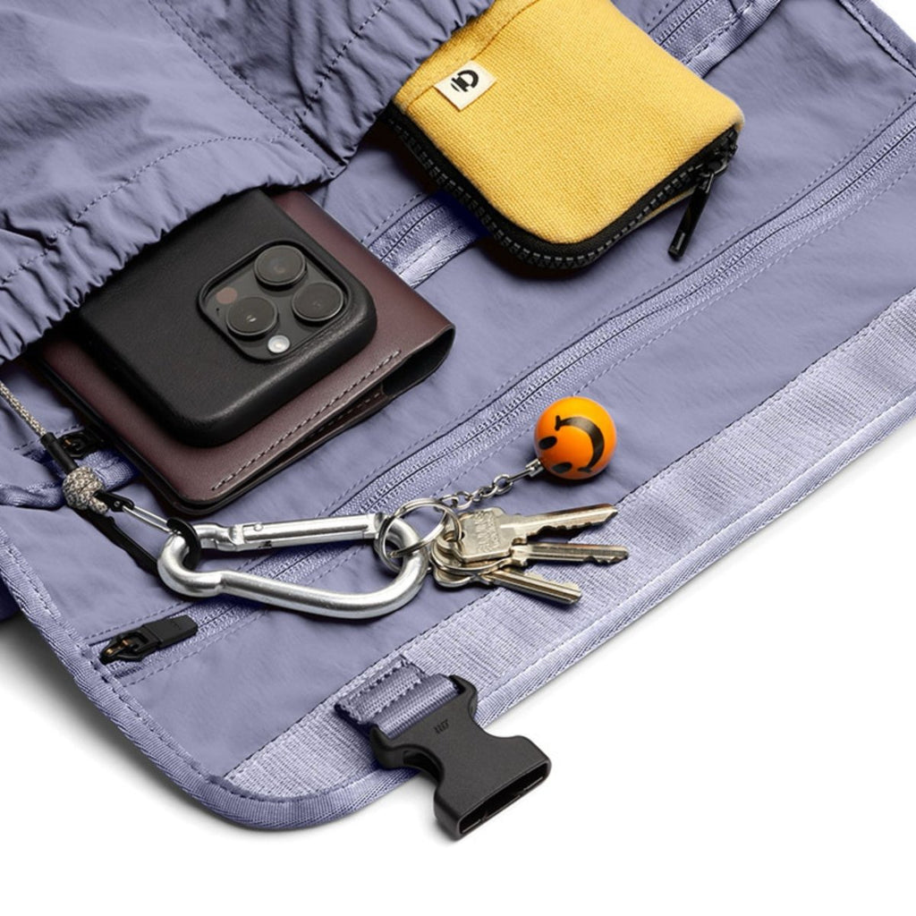 Bellroy Cinch Messenger in Lilac Haze