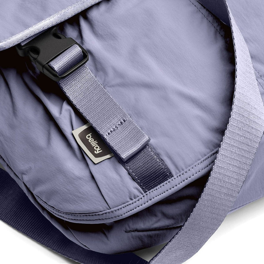 Bellroy Cinch Messenger in Lilac Haze