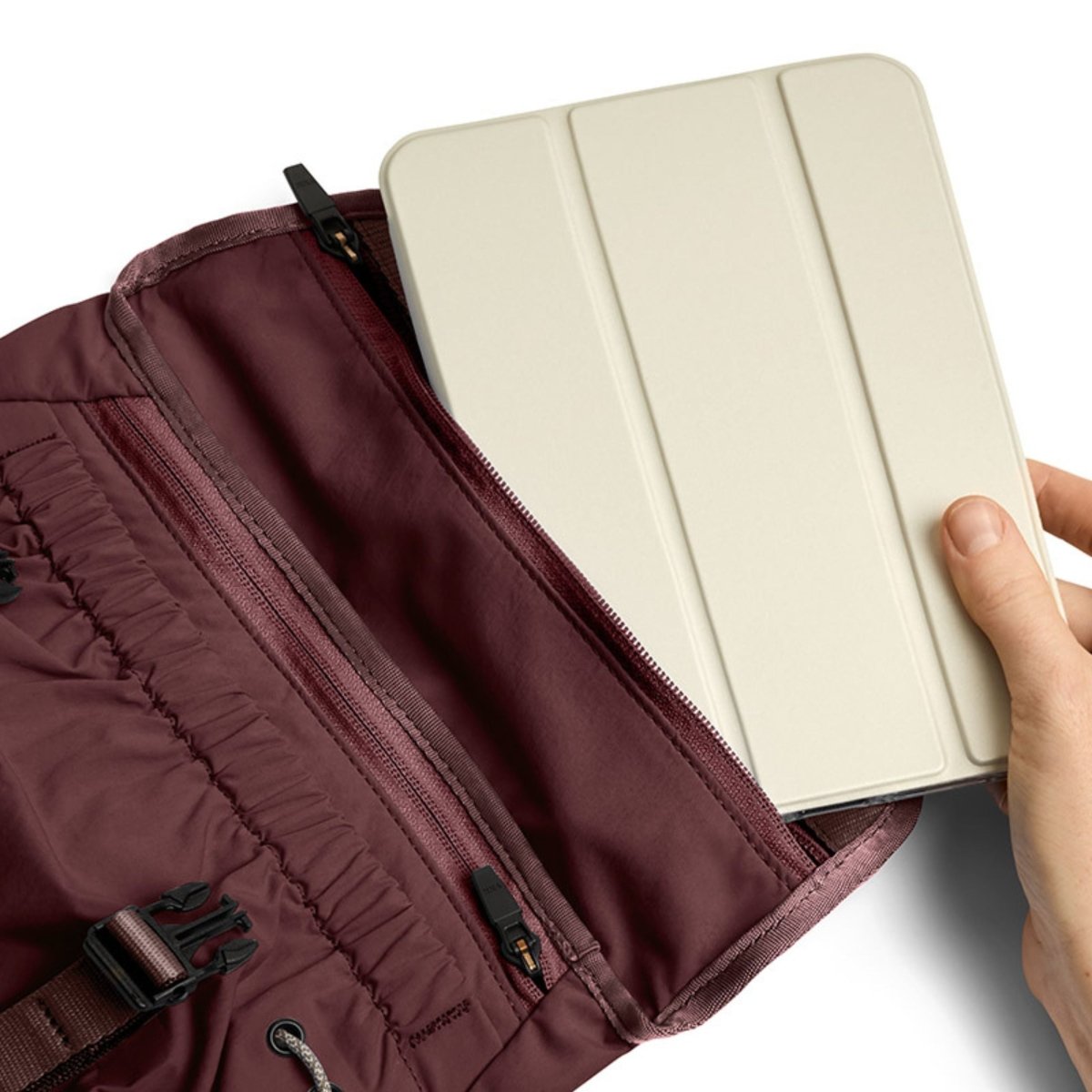 Bellroy Cinch Mini Messenger in Burgundy